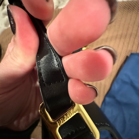 PRADA Leather shoulder bag - Picture 6 of 12